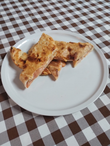 CALZONE